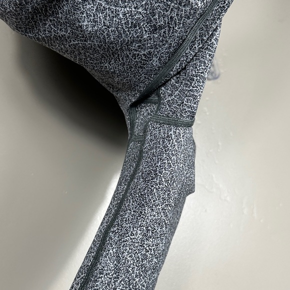 Lululemon Run The Day Crop 20” Fractal Dark Starlight Black / Black Size 4 - Picture 4 of 11